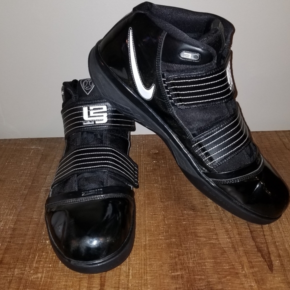 nike lebron l23